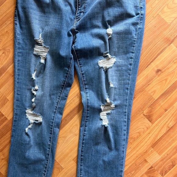 Levis 311 Shaping Skinny - size 22W - Picture 3 of 6